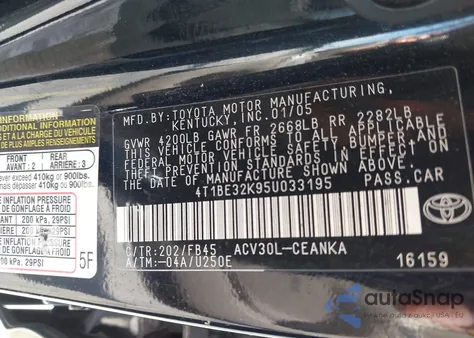 2005 Toyota Camry Le z USA, uszkodzony, nr VIN 4T1BE32K95U033195